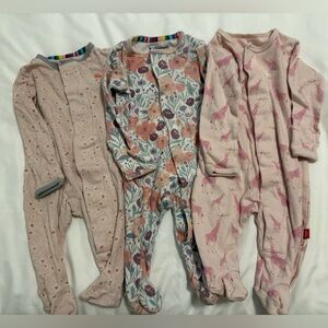 Magnetic Me 0-3 month footies